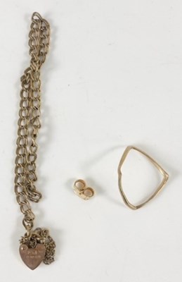 Lot 397 - A 9ct yellow gold bracelet (af), a 9ct yellow...