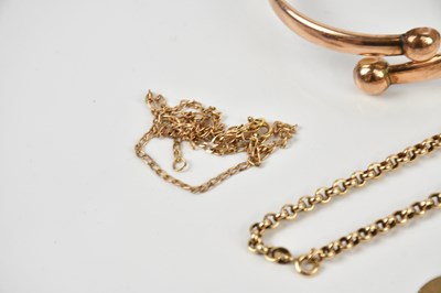Lot 1 - A 9ct yellow gold bangle, two pairs of yellow...