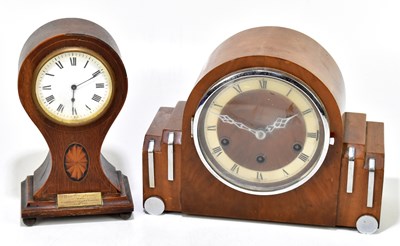 Lot 1491 - An Edwardian inlaid oak balloon time piece