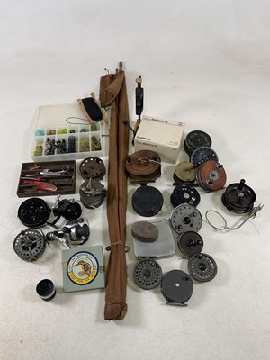 Lot 1084 - FEATHERLITE and HARDY BROS Reel; a vintage...