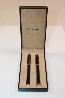 Lot 12 - DUPONT; a cased set of fountain pen and...