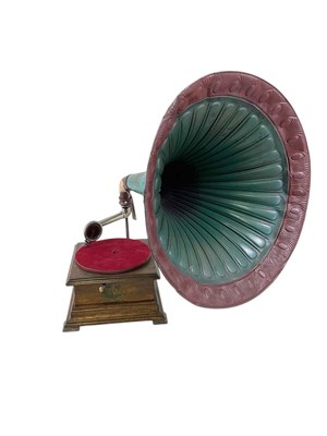 Lot 113 - A Pathé horn gramophone, with oak case with...
