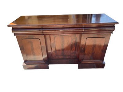 Lot 2095 - A 19th century mahogany sideboard with three...