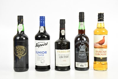 Lot 417 - WHISKY; single bottle The Famous Grouse...