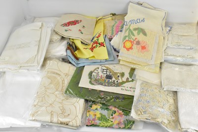 Lot 363 - Various mixed vintage textiles to include...