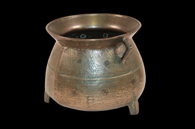 Lot 1116 - A 17th/18th century leaded bronze cauldron,...