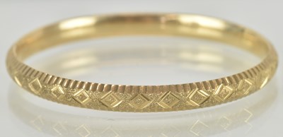 Lot 1308 - A 9ct gold bracelet with pull out clasp and...