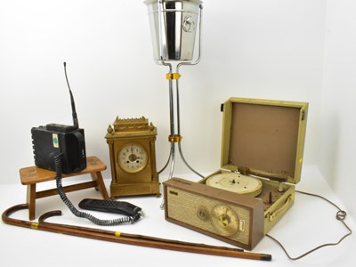 Lot 322 - Various vintage collectibles to include a...