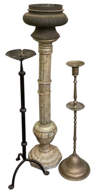 Lot 108 - An early 20th century marble column jardinière...