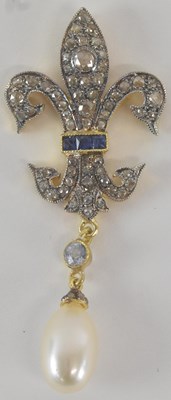 Lot 1275 - A 925 hallmarked silver gilt 'Fleur-de-Lis'...