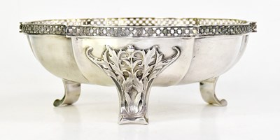 Lot 823 - COOPER BROS & SONS LTD; a George V hallmarked...