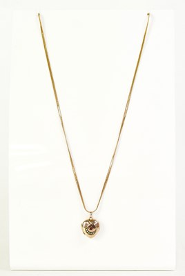 Lot 1073 - A 9ct yellow gold chain, length 46.5cm, approx....