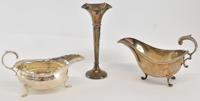 Lot 1048 - A George V hallmarked silver trumpet vase,...