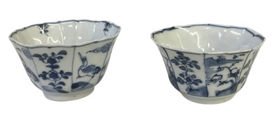 Lot 656 - A pair of 19th century Chinese blue and white...