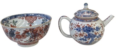 Lot 619 - An early 19th century Chinese Export ware...
