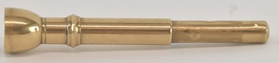 Lot 1131 - SAMPSON MORDAN & CO LTD; a George V 9ct yellow...