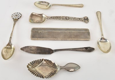 Lot 1079 - E J TREVITT & SONS; a George V hallmarked...