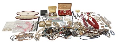 Lot 1330 - A large quantity of assorted costume jewellery...