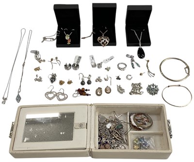 Lot 1331 - A collection of 925 silver and white metal...