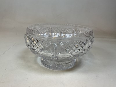 Lot 283 - TUDOR; a large and good quality cut glass...