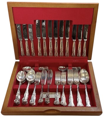 Lot 1010 - A modern cased six setting silver plated...