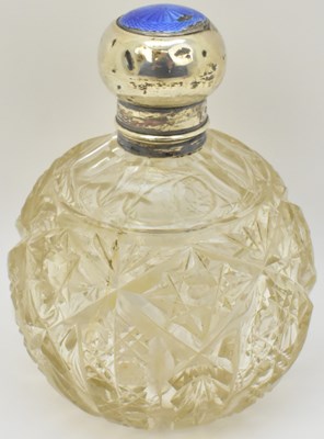 Lot 1124 - An early 20th century cut glass perfume bottle,...
