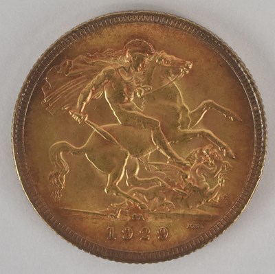 Lot 1373 - A George V full sovereign, 1929, South Africa...