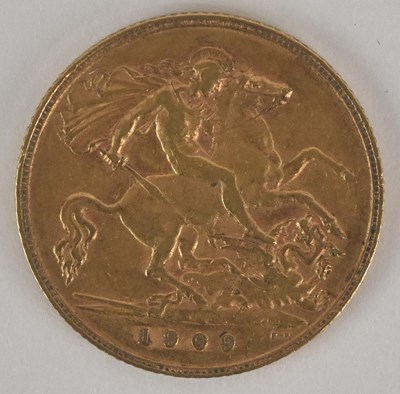 Lot 1386 - An Edward VII half sovereign, 1909.
