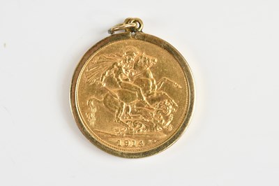 Lot 2499 - A George V full sovereign, 1914, in 9ct mount,...