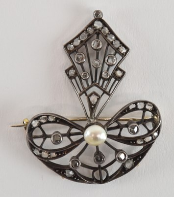 Lot 1278 - An Edwardian yellow metal diamond and seed...