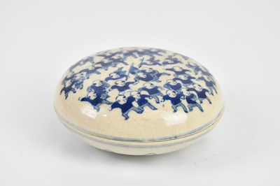 Lot 78 - A Chinese blue and white circular box and...