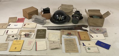 Lot 118 - A quantity of militiaria related items to...