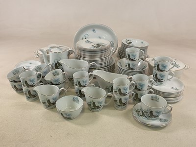 Lot 166 - ALFRED MEAKIN; FENLAND part dinner service and...