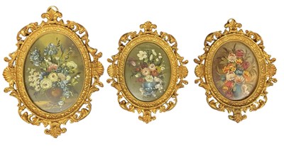Lot 275 - UNATTRIBUTED; a modern oval portrait miniature,...