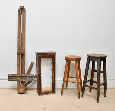 Lot 2142 - A Wimbledon College of Art easel, height 161cm,...