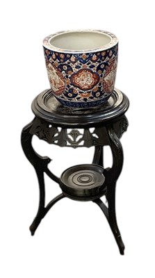 Lot 599 - A late 19th century Japanese Imari decorated...