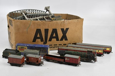 Lot 618 - HORNBY; a collection of OO gauge trains,...