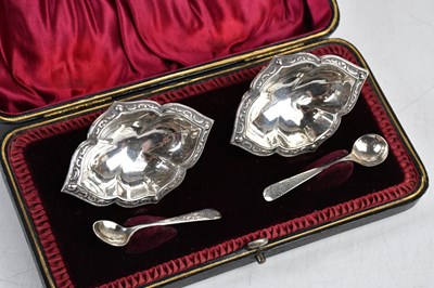 Lot 1572 - P ASHBERRY & SONS; a pair of cased George V...