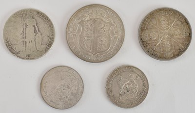Lot 1452 - A George V 1916 half crown, 1910 two shilling,...
