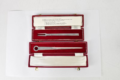 Lot 878 - FRANCIS HOWARD LTD; an Elizabeth II hallmarked...