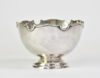 Lot 869 - BARKER BROTHERS SILVER LTD; a George V...