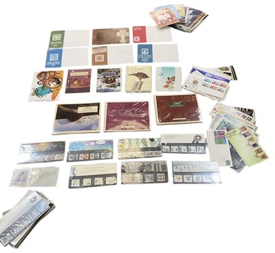 Lot 417 - A quantity of assorted loose and used stamps,...