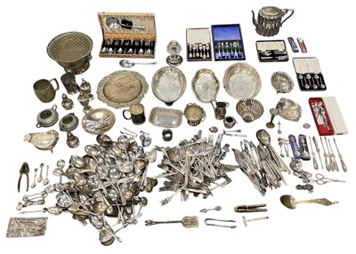 Lot 1014 - A large quantity of silver plated items,...