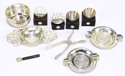 Lot 2452 - VINERS LTD; an Elizabeth II hallmarked silver...