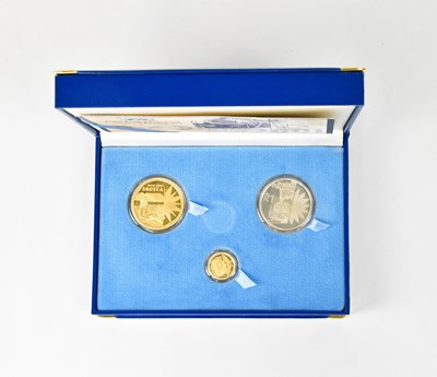 Lot 954 - SOUTH AFRICA MINT; a '2001 Protea Proof Set...