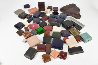Lot 1634 - A collection of Victorian and later jewellery...