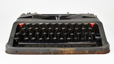 Lot 588 - EMPIRE; a cased vintage 'Aristocrat' portable...