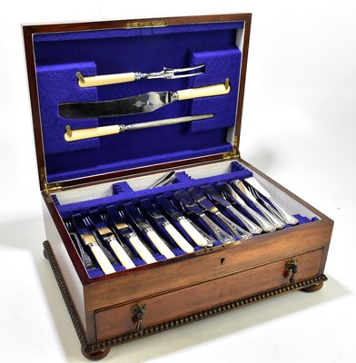 Lot 2018 - A mixed selection of electroplated flatware in...
