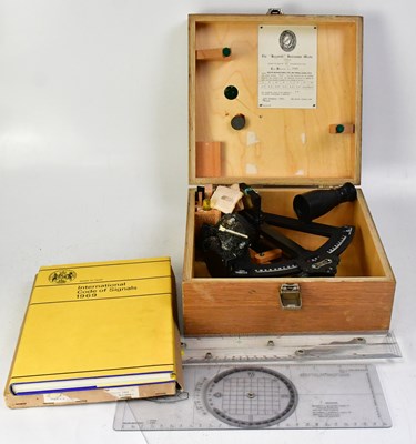 Lot 234 - HEZZANITH INSTRUMENT WORKS, LONDON; a Heath...