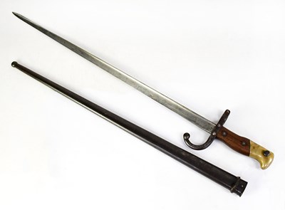 Lot 370 - A 19th century French bayonet, dated 1880 to...